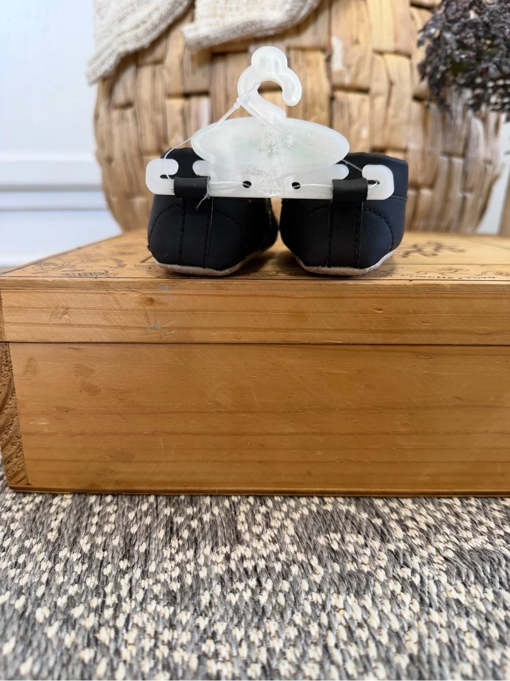 New Little Me Baby Boy Dress Shoes Black Loafers with Red Stripe 6-12 Months 2/3